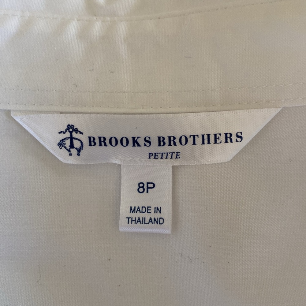 Brooks Brothers White Button Down Short Sleeved Pleated Peplum Top. - Picture 8 of 10